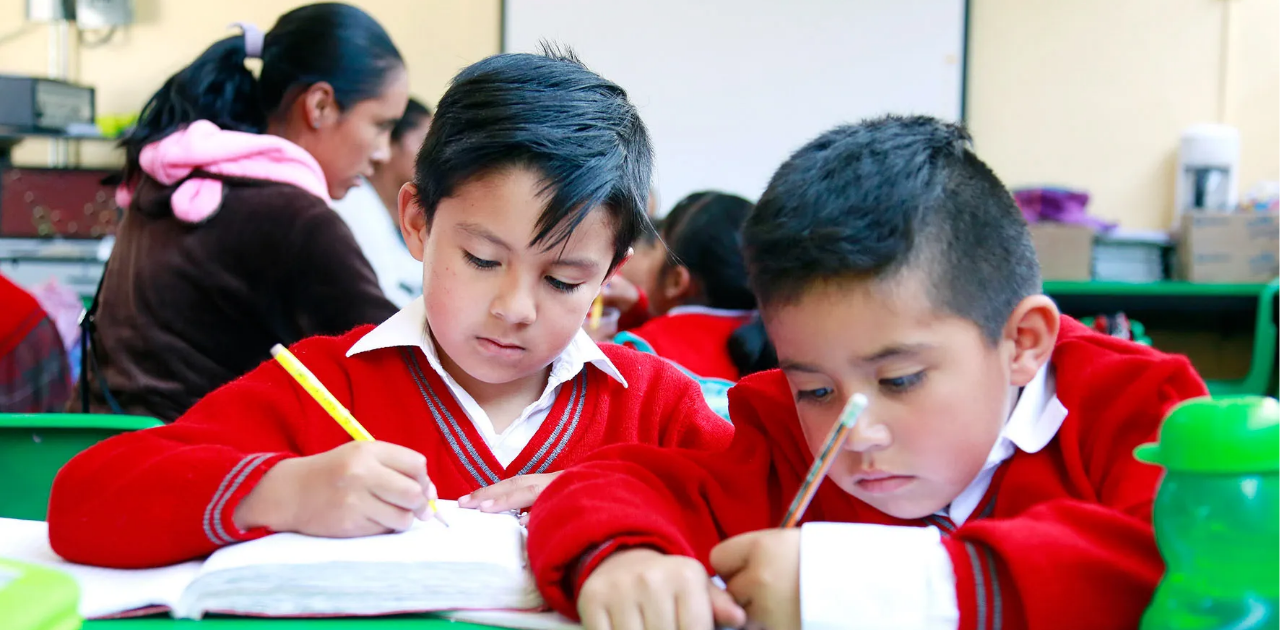 ¿Tu hijo está en el preescolar? Así puedes conseguir una beca para él